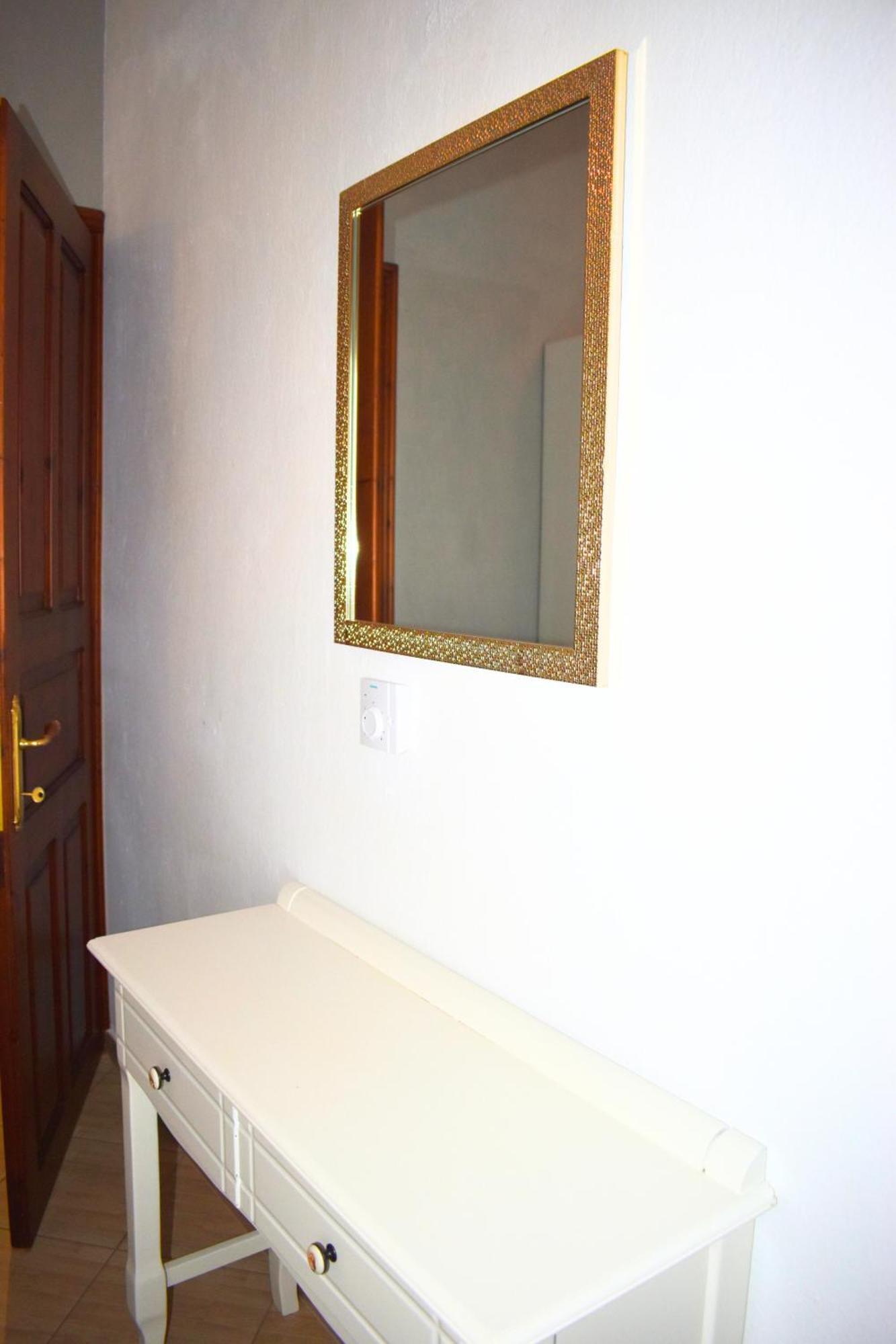 Lila'S House Apartment Принос Екстериор снимка