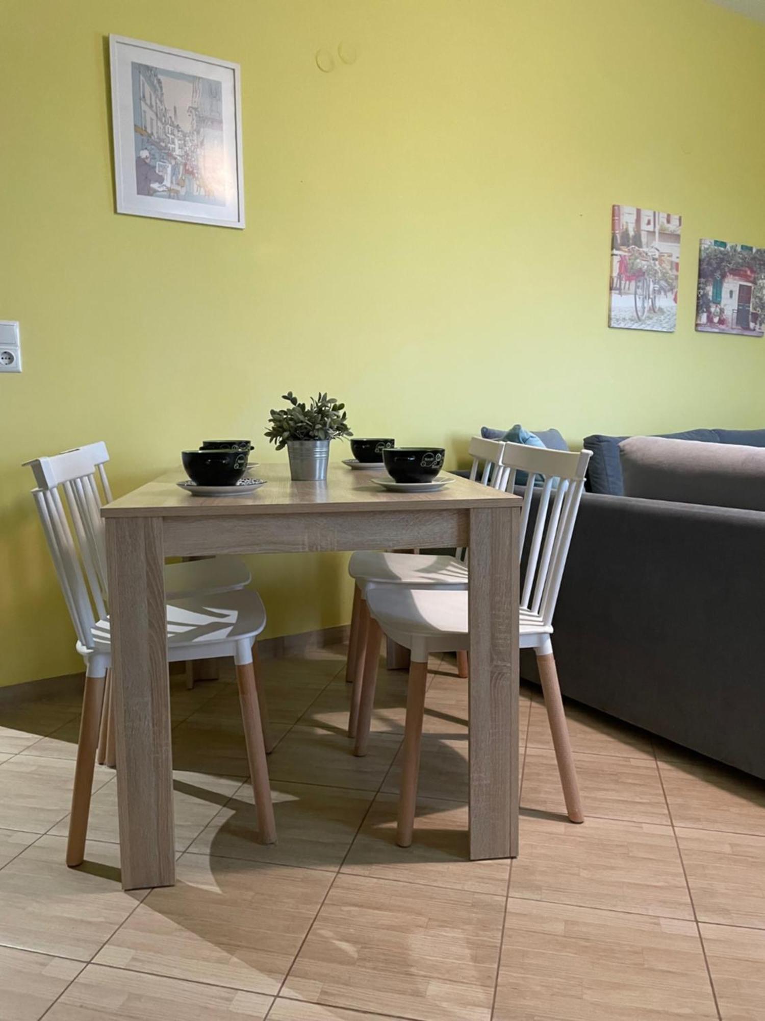 Lila'S House Apartment Принос Екстериор снимка